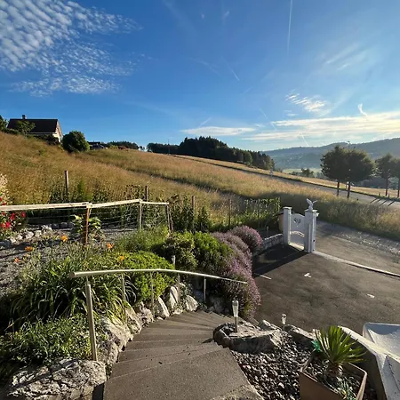 Loft Des Milans, Petit Nid Douillet Perche Sur La Campagne Апартаменты *